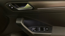 Volkswagen T-Roc 1.5 TSI EVO Design 5dr Petrol Hatchback